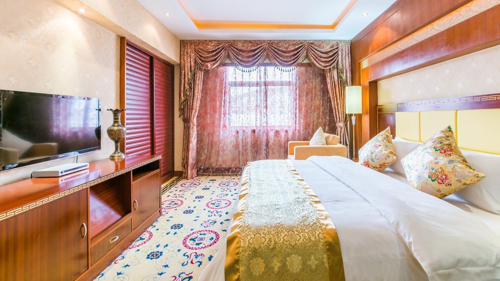 Shenchuan Tibetan Style Hotel Shangri-La Dış mekan fotoğraf